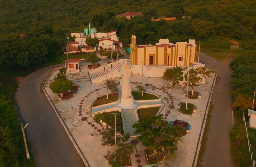 Vista aérea da Igreja Matriz Nossa Senhora do Rosário. Vandson Domingos/Prefeitura de General Sampaio