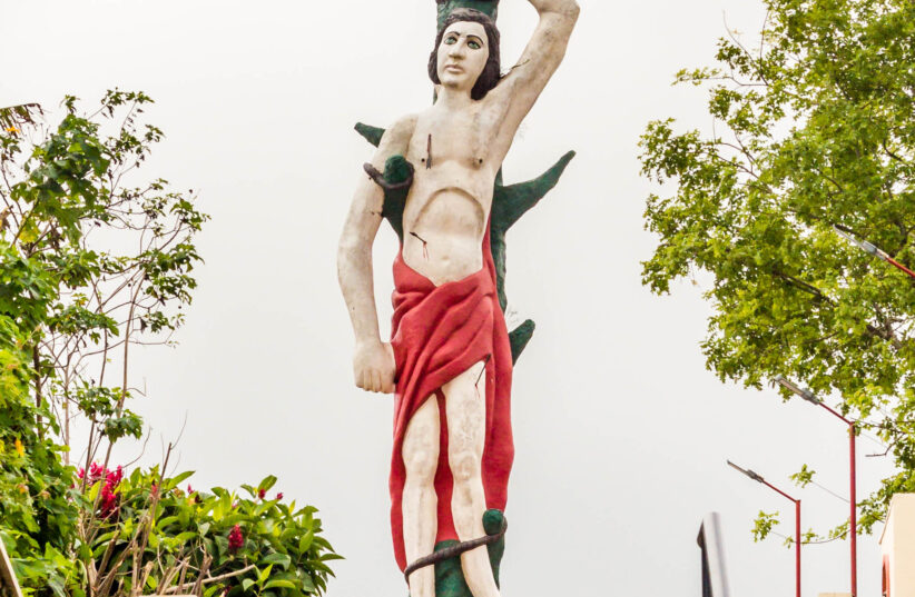 Estátua de São Sebastião, padroeiro de mulungu, tem 13 metros de altura. Vanessa Goara/Prefeitura de Mulungu