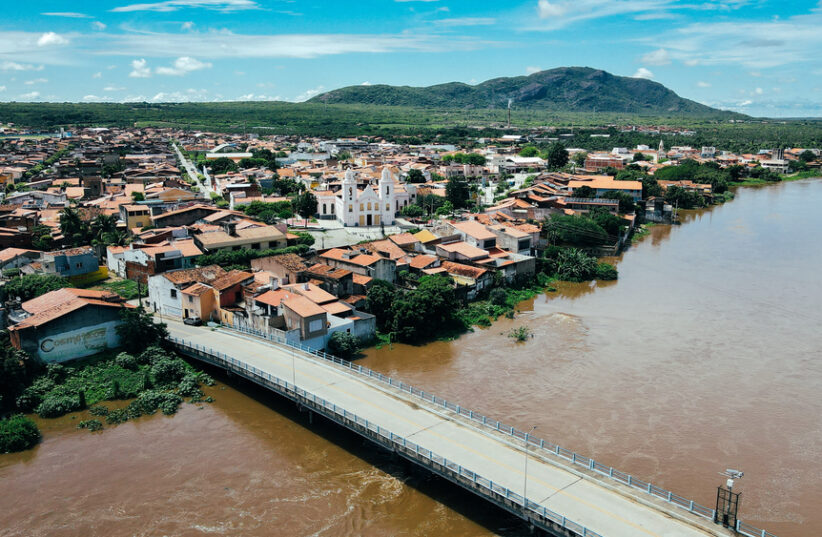 Rio Acaraú é o principal da bacia de mesmo nome. Mateus Carneiro/Prefeitura de Santana do Acaraú