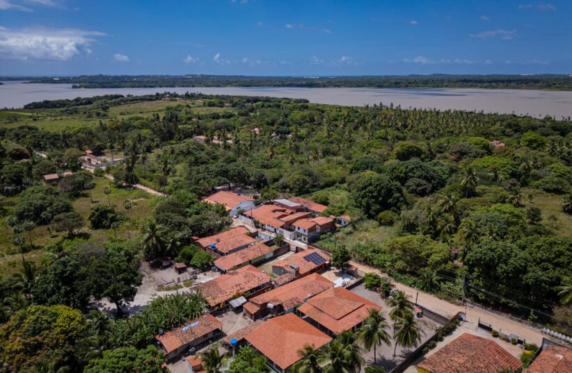Vista aérea da Comunidade Indígena Anacé. O povo Anacé vive em Caucaia na margem do Rio Cauípe. No território deles, um terreno plano anuncia a próxima obra: um dos maiores datacenters do Brasil, do Tiktok. (Foto: Aurelio Alves/O POVO)