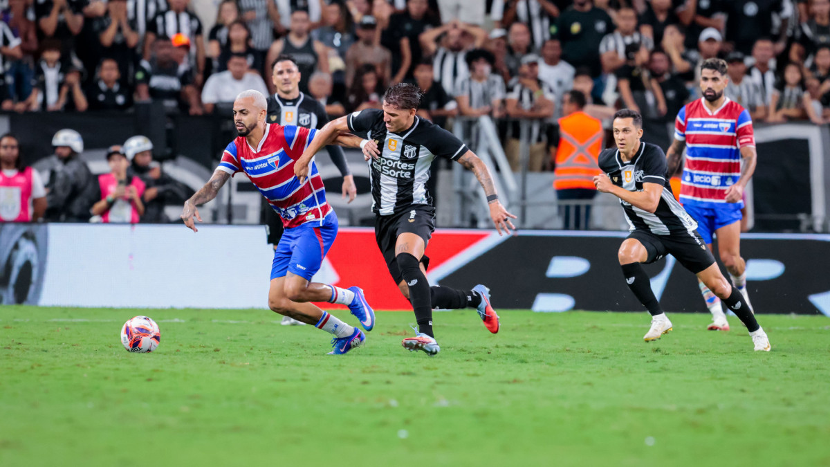 Partida entre Ceará e Fortaleza (Samuel Setubal/O POVO)